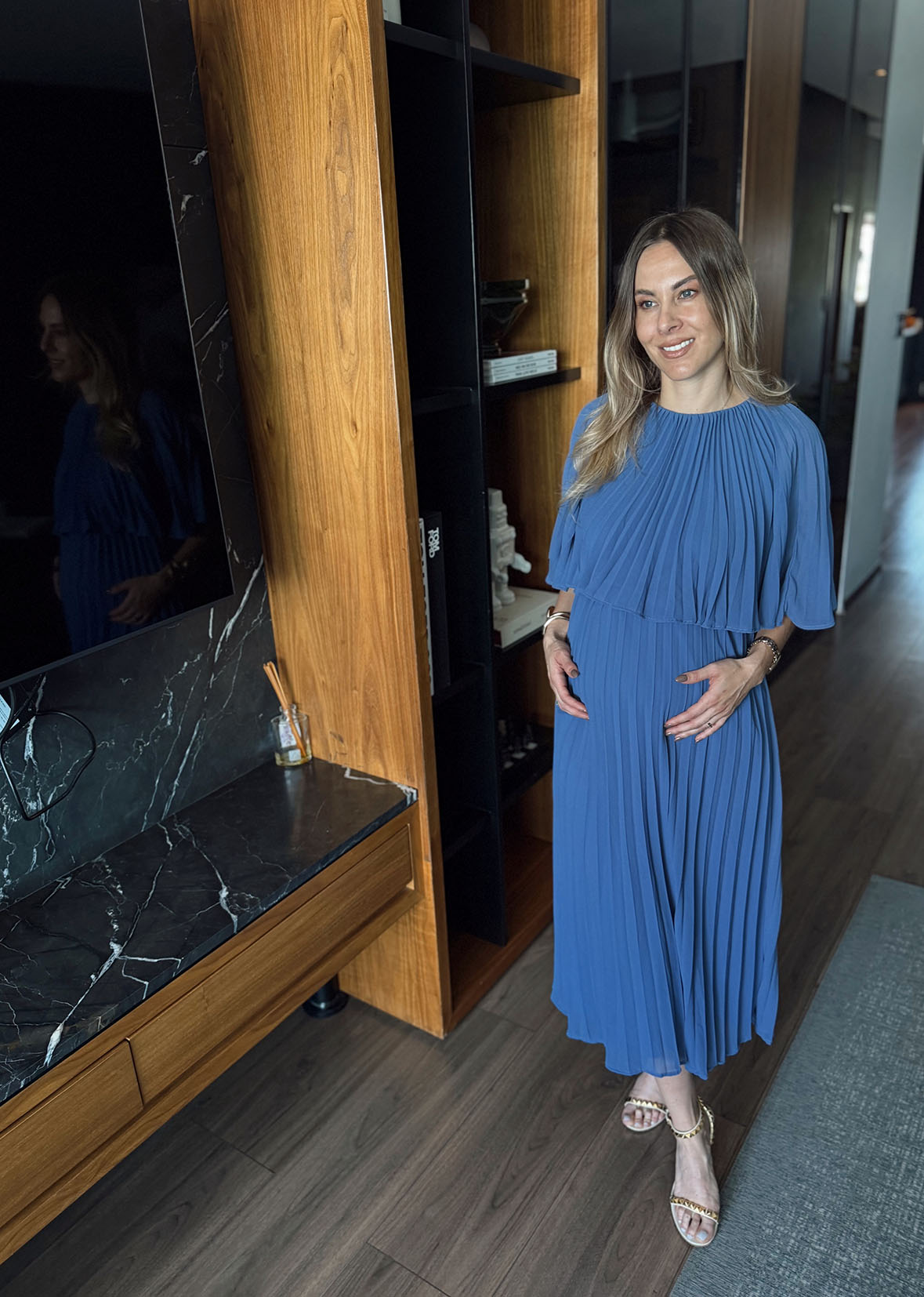 Vestido azul capa midi talones