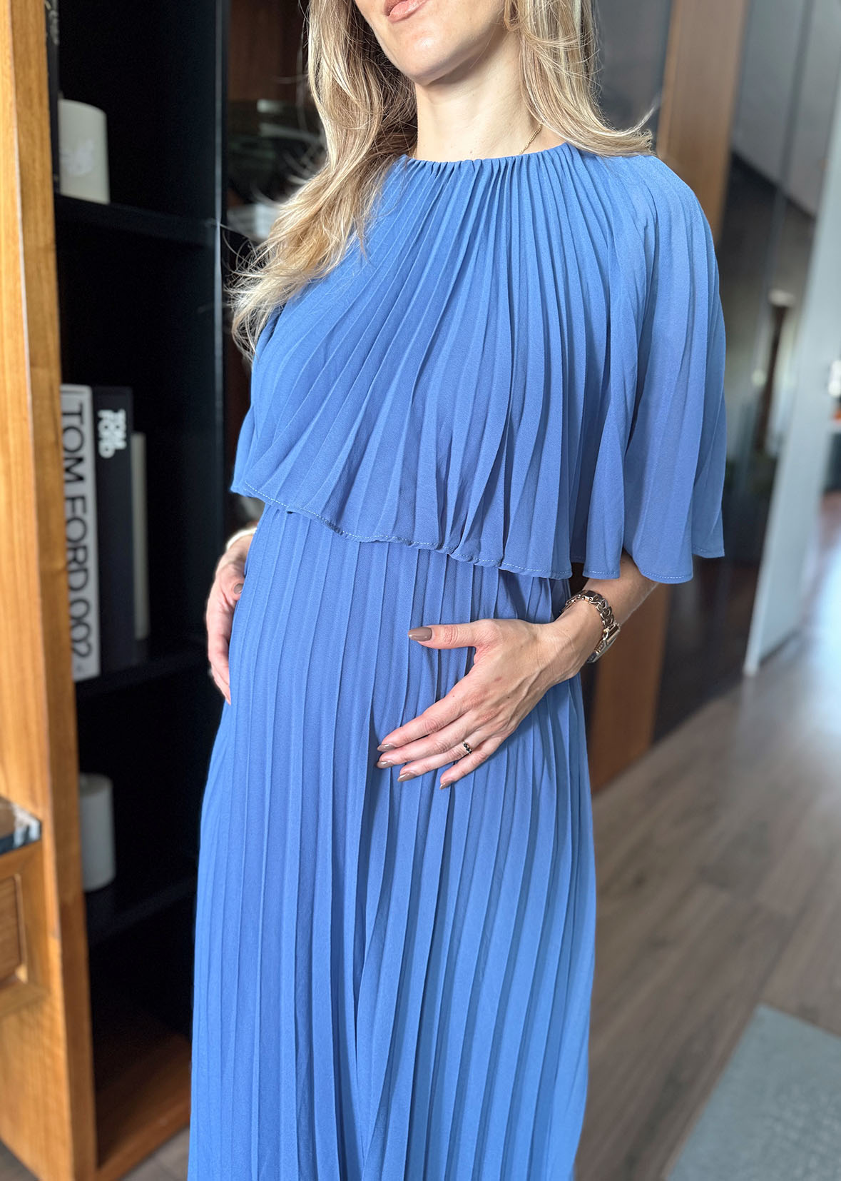 Vestido azul capa midi talones