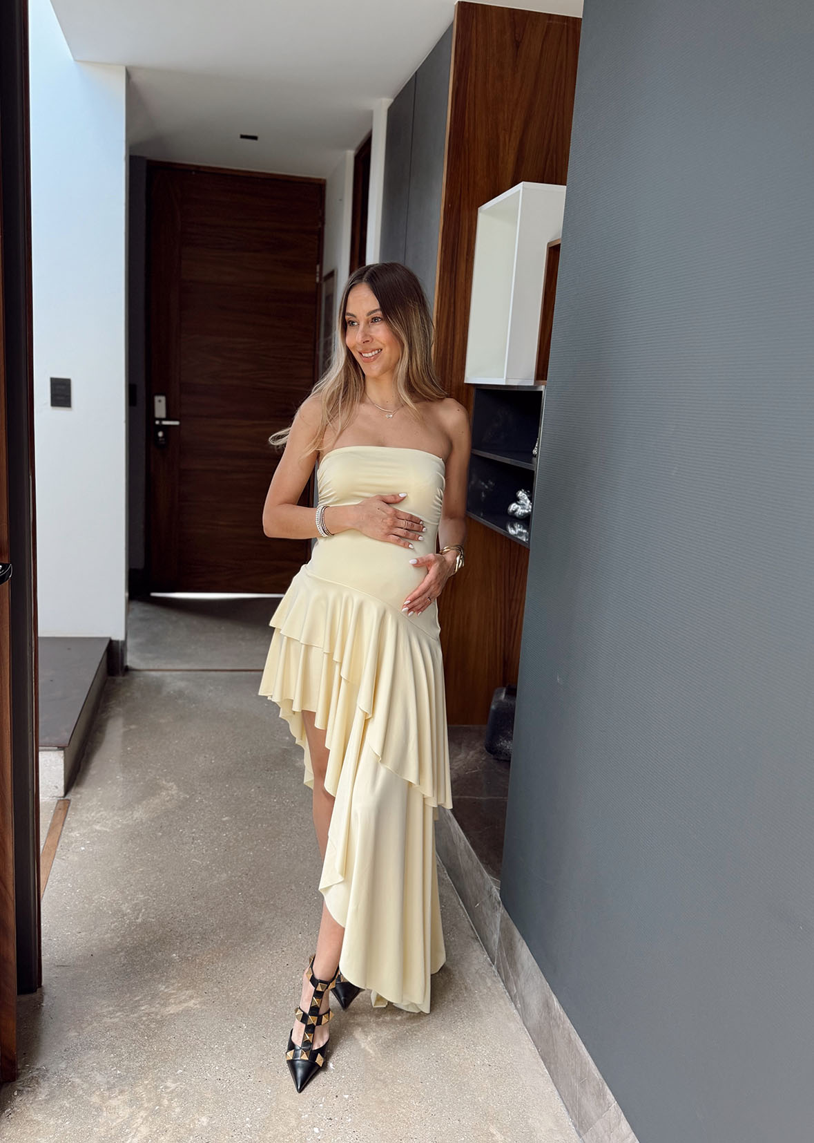 Vestido strapless olanes baby yellow