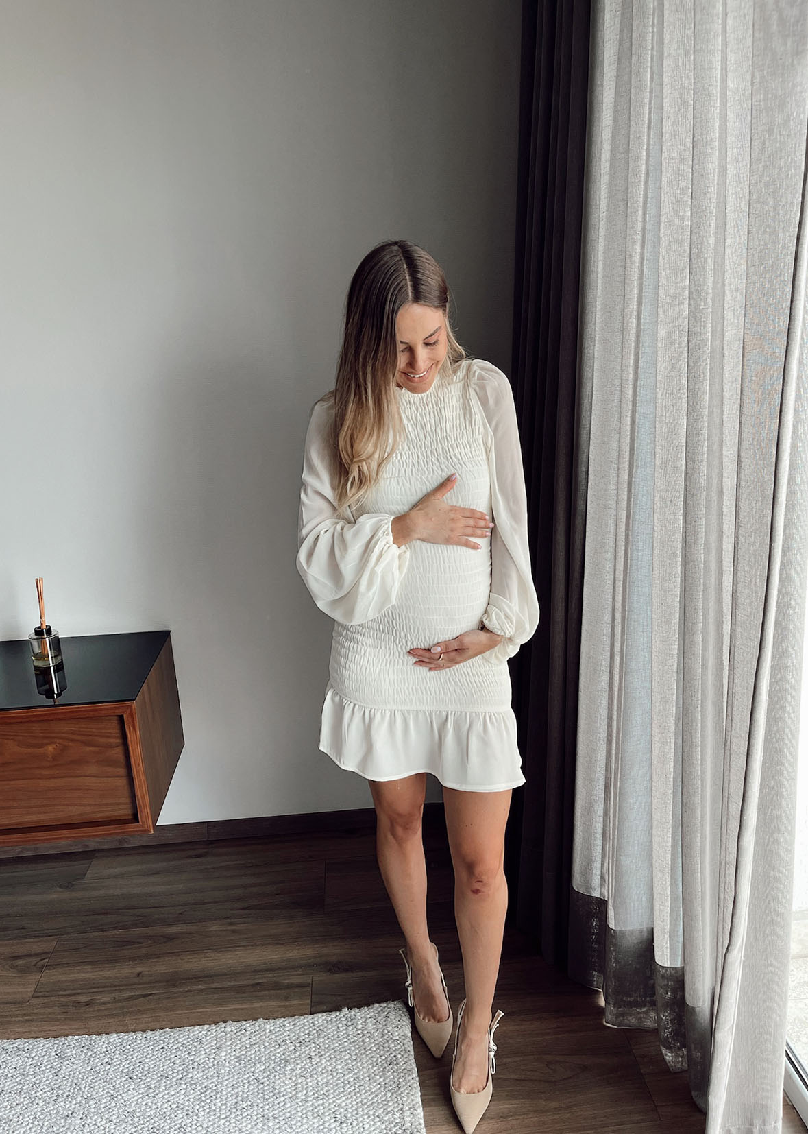 Vestido beige gasa elastico en pancita