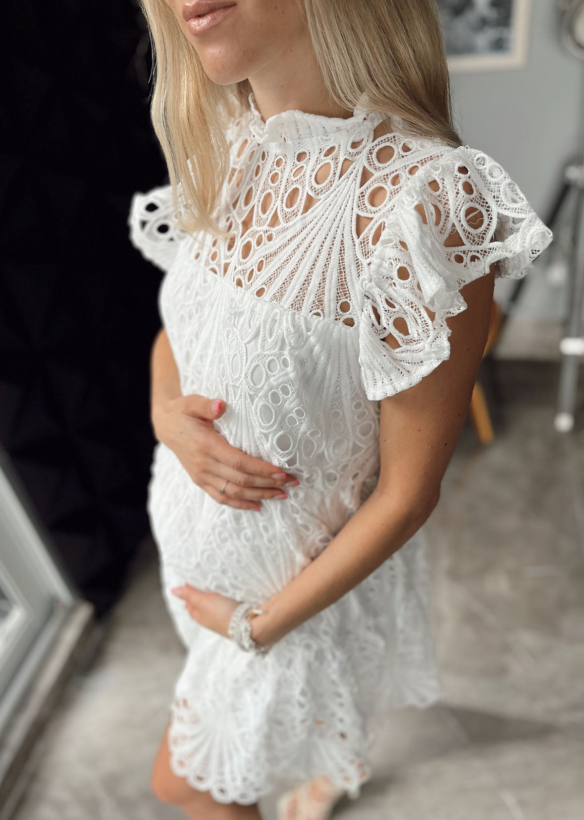 Vestido blanco corto encaje mangas