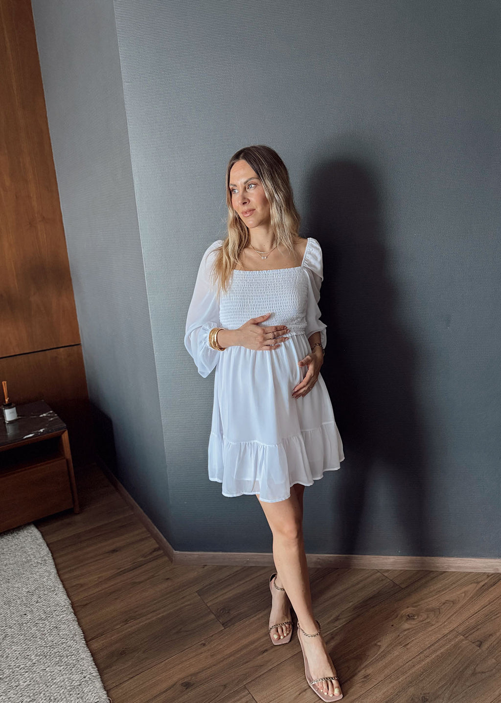 Vestido blanco corto elástico busto