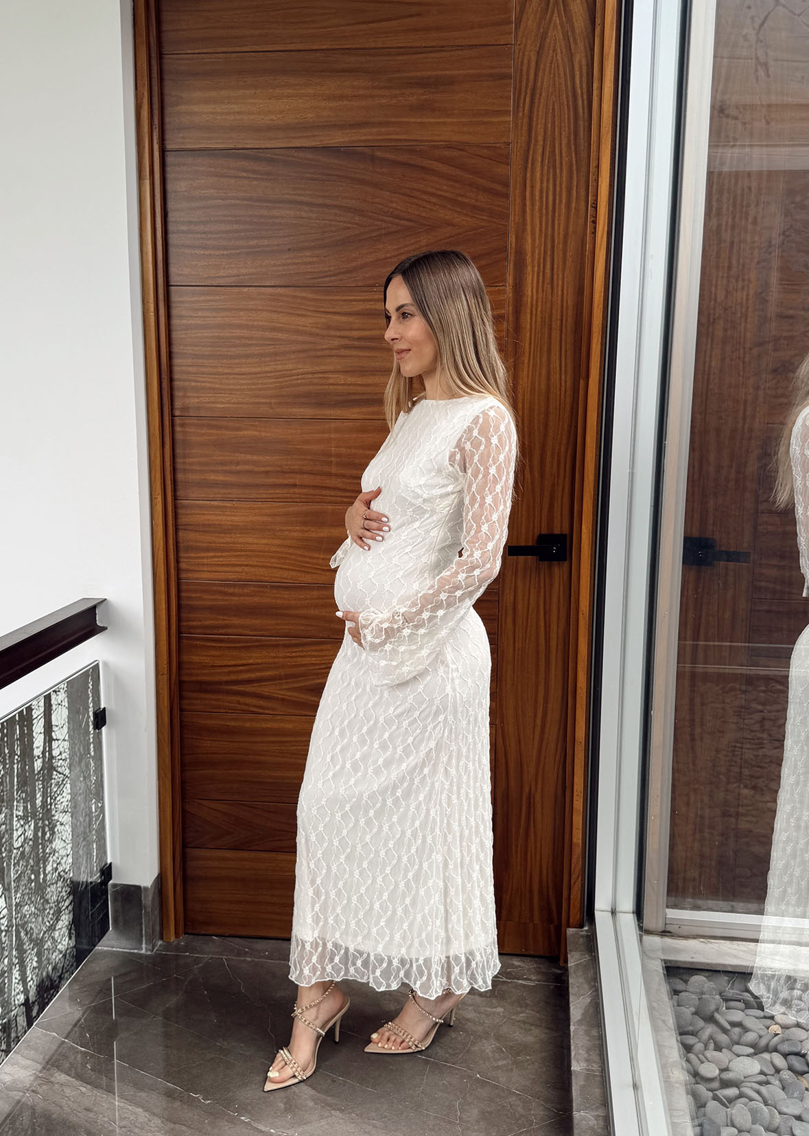 Vestido encaje blanco manga amplia