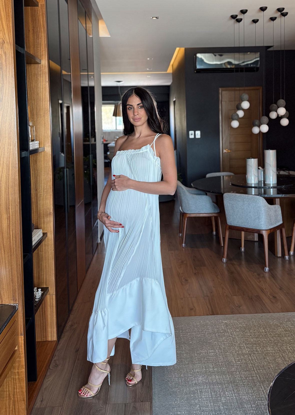 Vestido blanco largo olan asimétrico