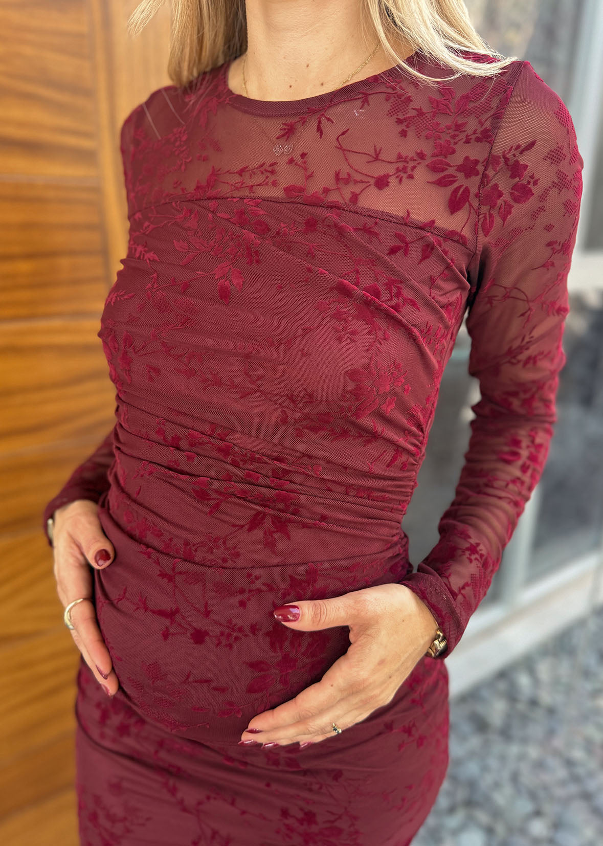 Vestido burgundy estampado flores velvet