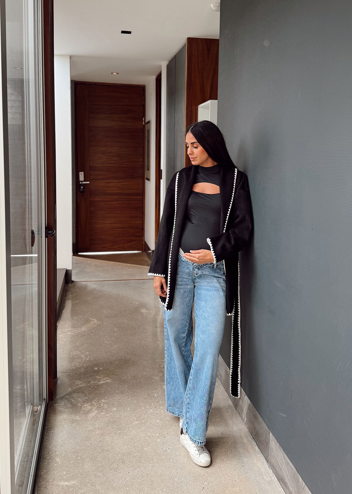 Abrigo negro afelpado