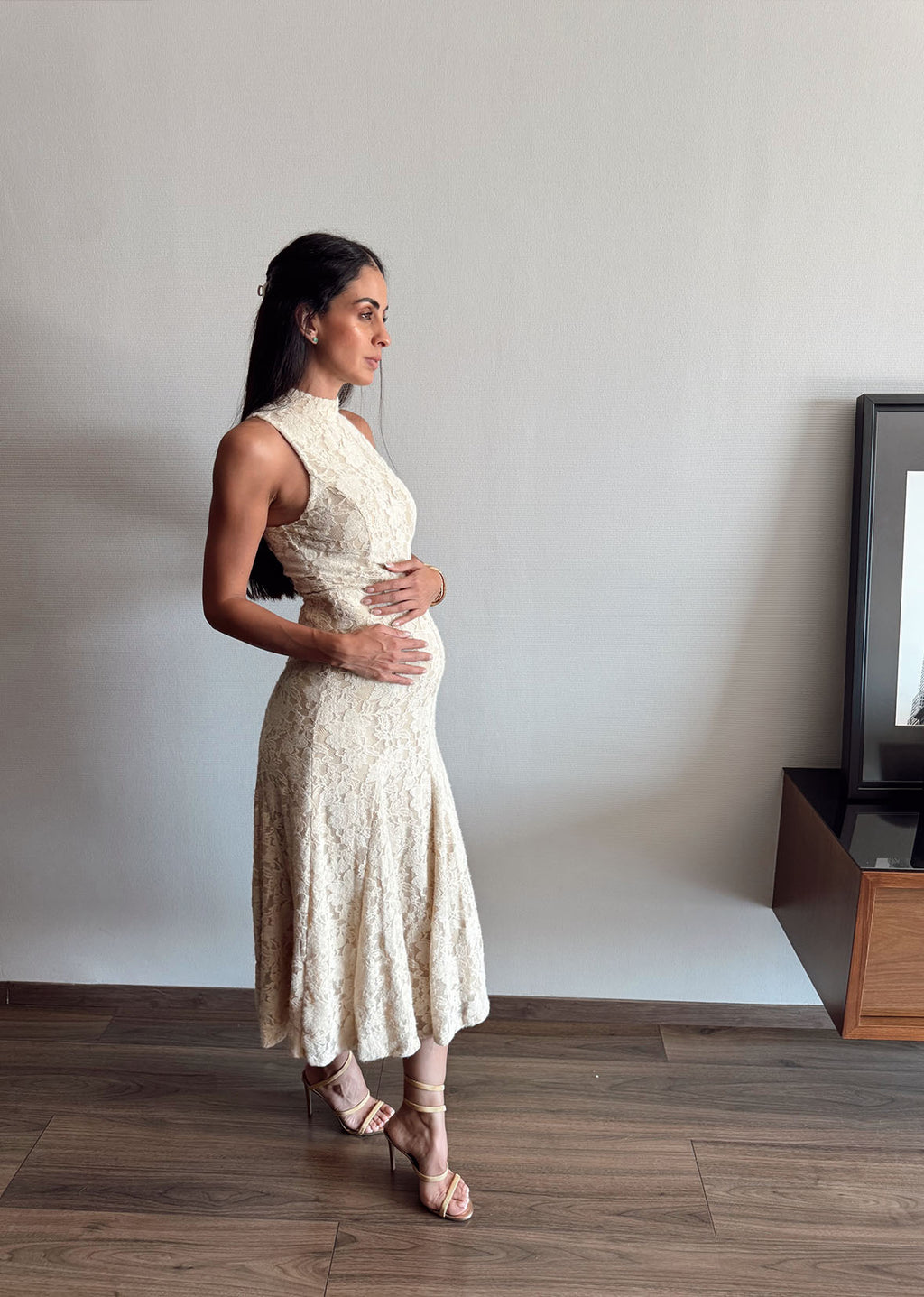 Vestido midi encaje flores beige