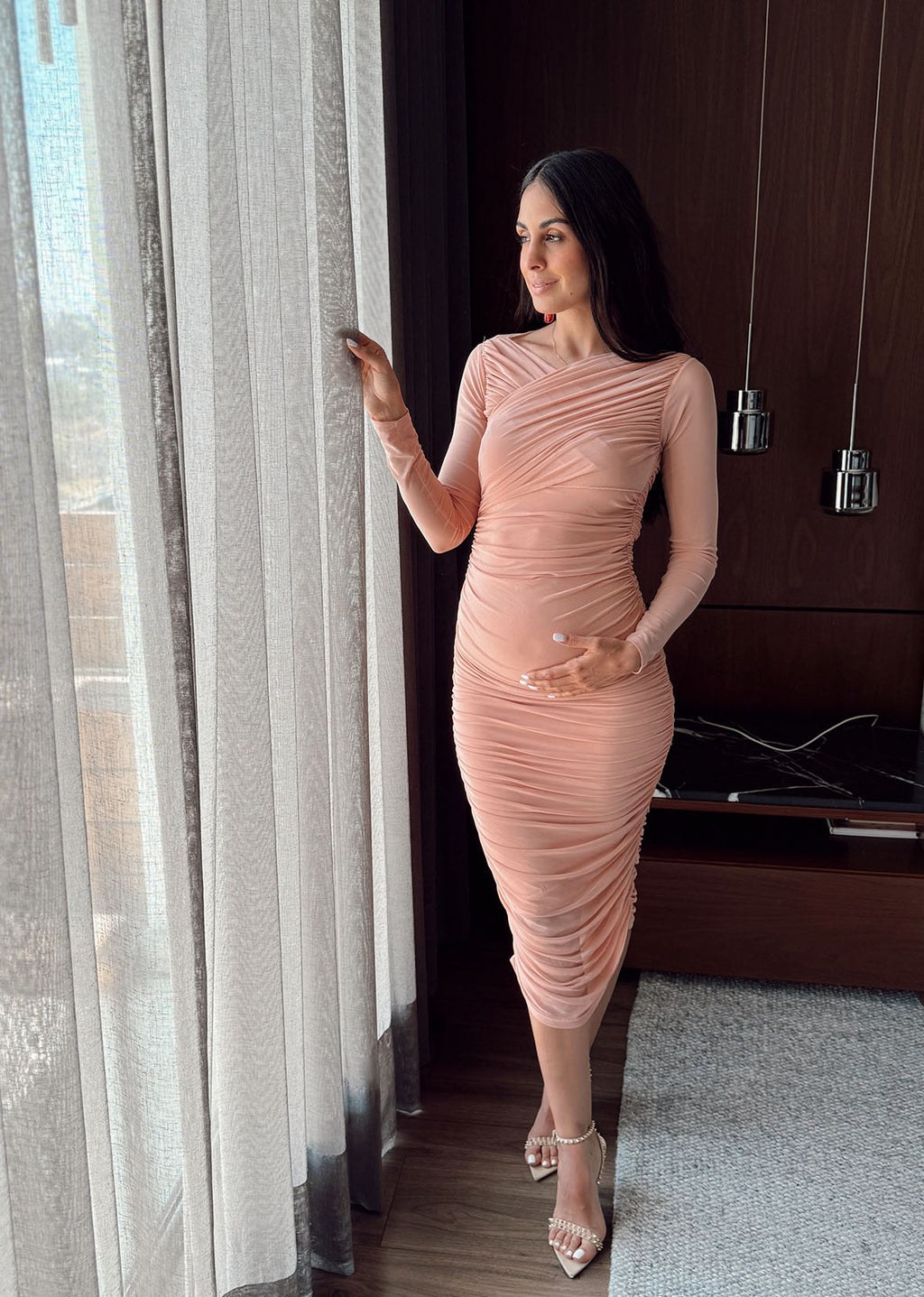 Vestido midi pegado tul melón