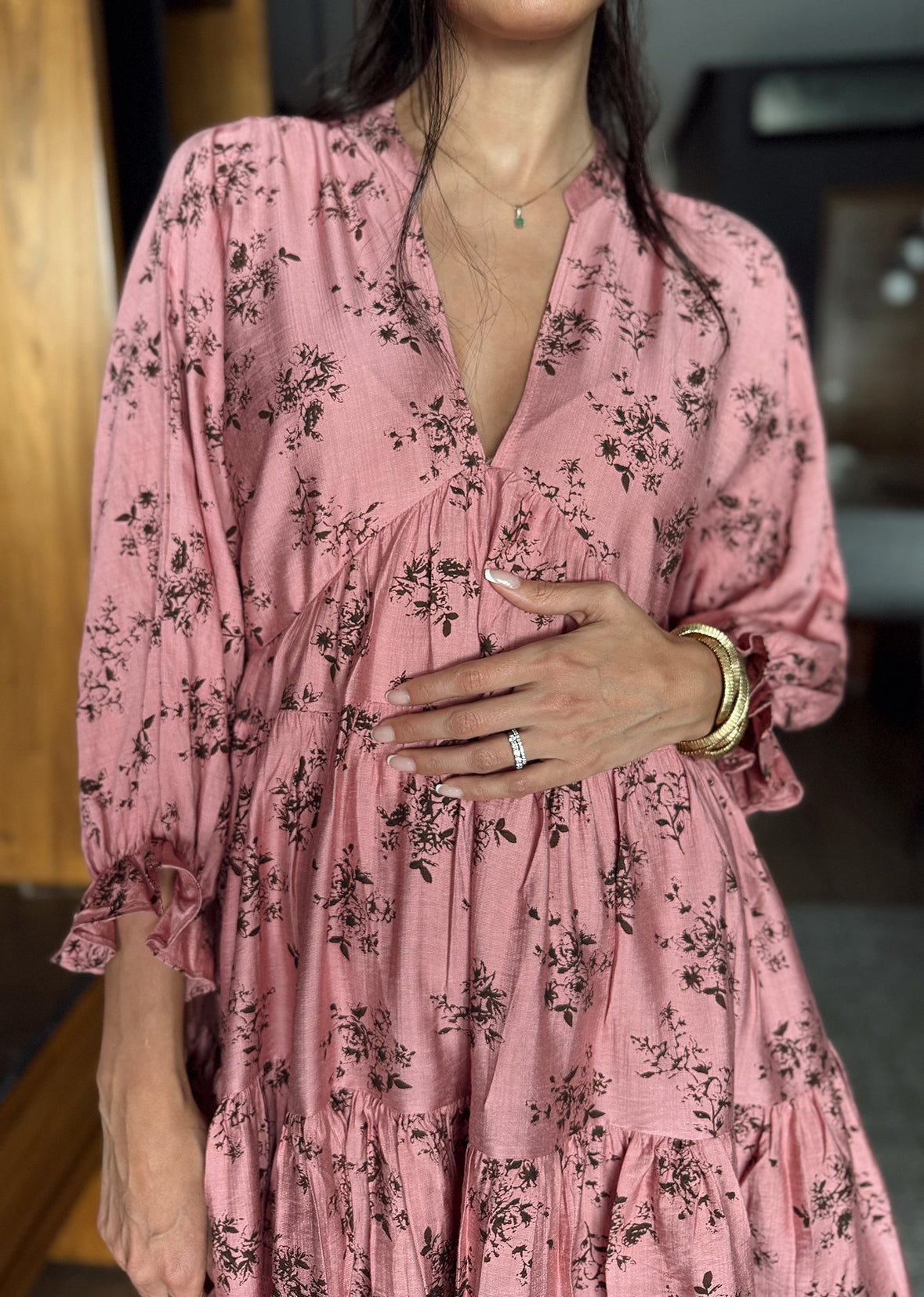 Vestido rosa corto cuello V