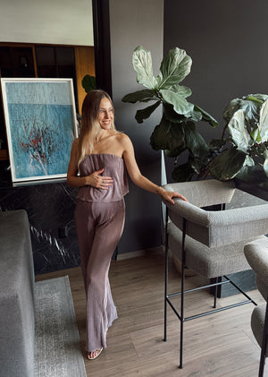Mono strapless pantalón lila