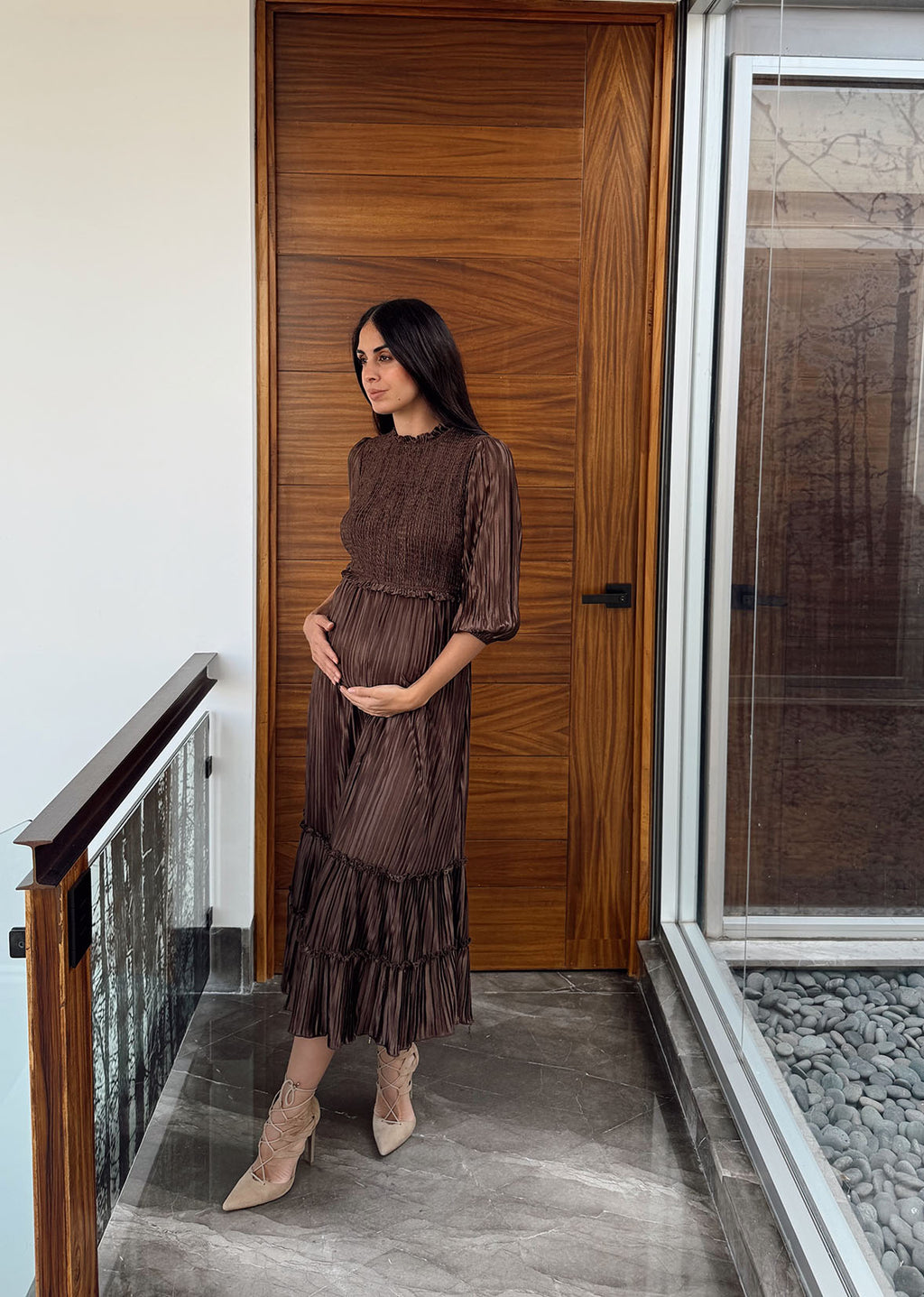 Vestido café manga 3/4